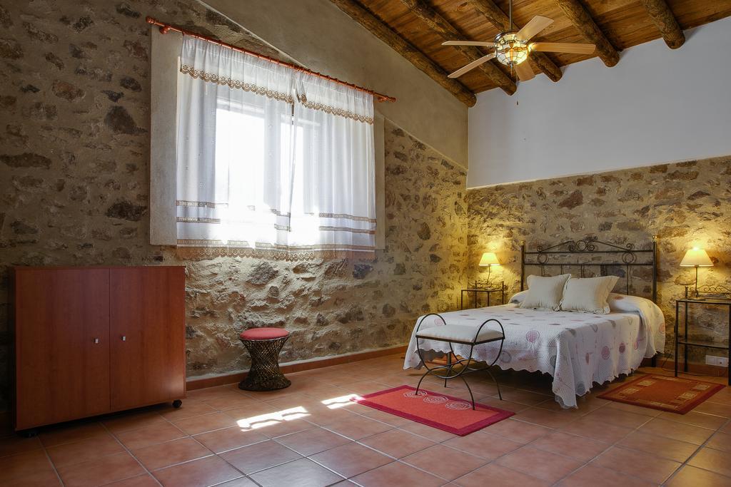 Casa Rural Las Gamitas Hotel Almoharin Habitación foto
